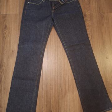 traperice levis 40