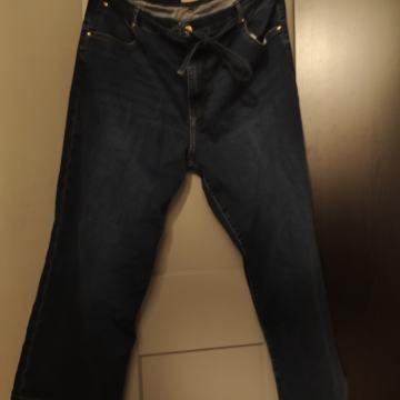 Traperice širokih nogavica