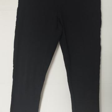 Ženske crne traperice Esmara