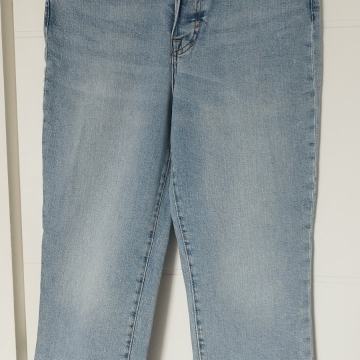 Ženske traperice HM svijetlo plave boje