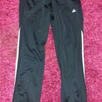 Adidas crna trenirka M