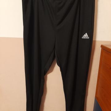 Novi donji dio trenirke Adidas