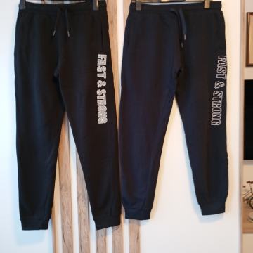 Novi topli donji dio trenirke,M,cijena je za kom