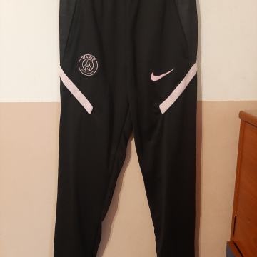 Novi donji dio trenirke Nike