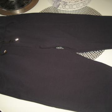 TAMNO PLAVI DONJI DIO TRENIRKE VEL. M - NOVO