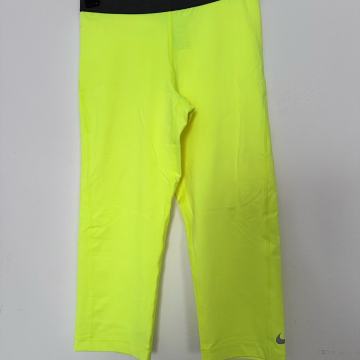 Nove Nike tajice neonski žute Medium