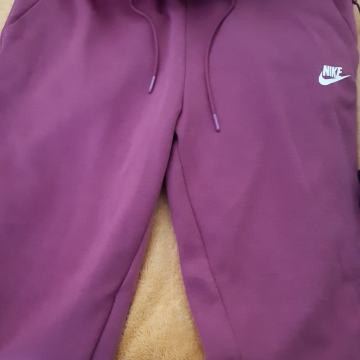 NIKE TRENIRKA  ŽENSKA