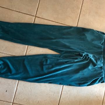 Pliš, donji dio trenerke ,38