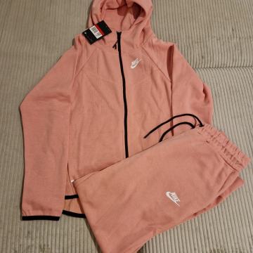 Nike ženska trenirka