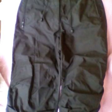 Trenirka -hlače  kišne vodonepropusna-38-40-Novo