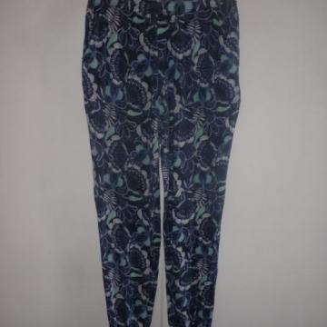 ŽENSKA LAGANA PAMUČNA KAPRI TRENIRKA / TAJICE 34 XS