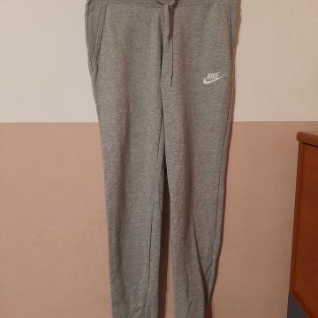 Ženski donji dio trenirke Nike