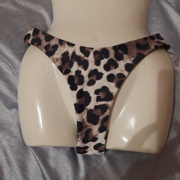 Novi donji dio kupaćeg kostima Shein