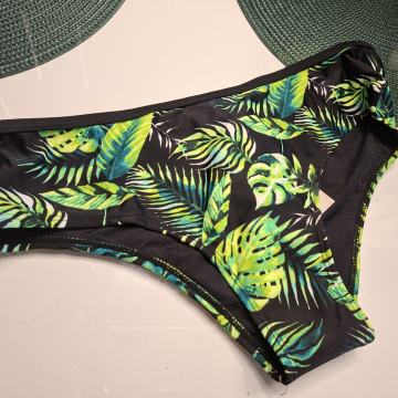 DONJI DIO KUPAĆEG KOSTIMA vel.L - NOVO