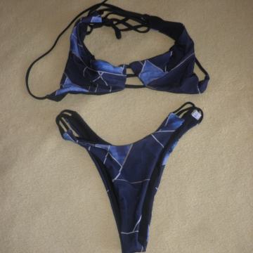 NOVI DVODIJELNI BADIĆ - KUPAĆI KOSTIM M