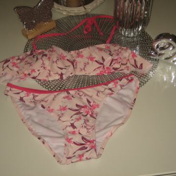 DVODIJELNI KUPAĆI KOSTIM VEL. 40 - NOVO