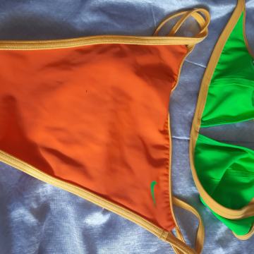 Novi dvodjelni kupaći kostim Nike