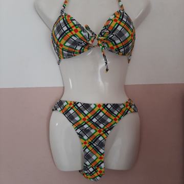 Novi dvodjelni kupaći kostim