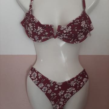 Novi dvodjelni kupaći kostim