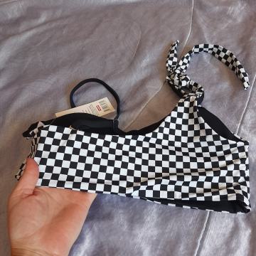 Novi gornji dio kupaćeg kostima