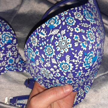 Novi gornji dio kupaćeg