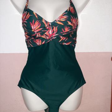 Novi jednodjelni kupaći kostim Esmara