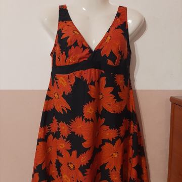 Novi jednodjelni kupaći kostim haljina