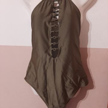 Jednodjelni kupaći kostim