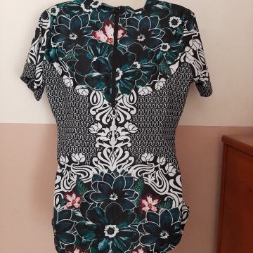 Novi jednodjelni kupaći kostim