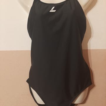 Novi jednodjelni kupaći kostim