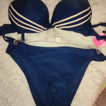 KUPAĆI KOSTIM NOVO BR. 38