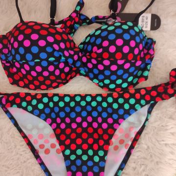 KUPAĆI KOSTIM NOVO BR. 40