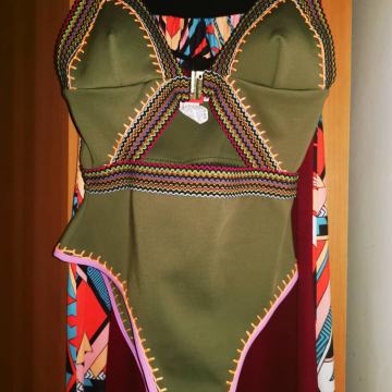 Maslinasti kupaći jednodijelni NOVI