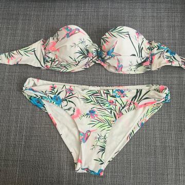 Prodajem bikini - dvodjelni kupaći kostim