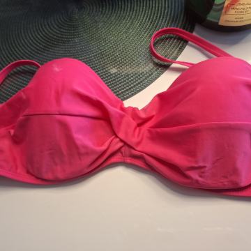 ROZA GORNJI DIO KUPAĆEG KOSTIMA vel.M - NOVO