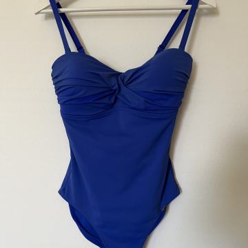 Triumph bade kostim vl.M