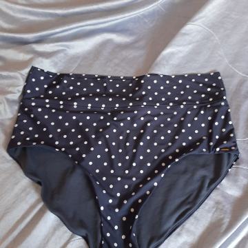 Nove ženske kupaće gaće