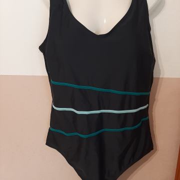 Ženski jednodjelni kupaći kostim