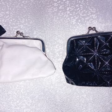 CRNI I BIJELI NOVČANIK - NOVO