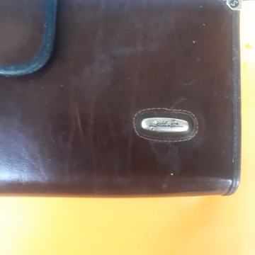 Prekrasan novi novcanik