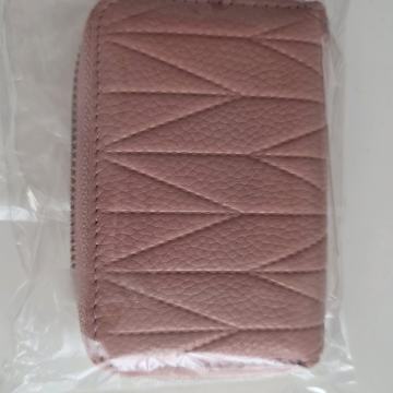 Ženski kožni  novčanik   sa  rfid za kartice  Novo