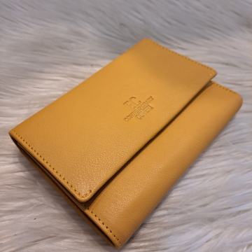 ŽENSKI KOŽNI ŽUTI NOVČANIK COVERI