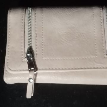 Ženski novčanik roza