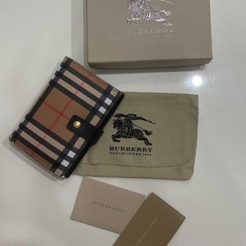 Zenski original burberry novcanik