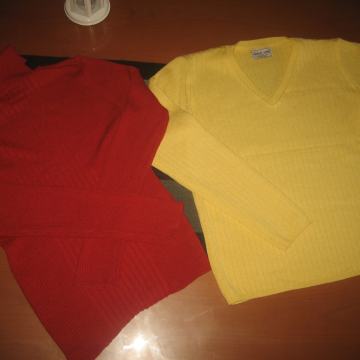 2 NOVA PULOVERA 38 oboje za 11 eur