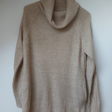 Bež dolčevita oversized 40