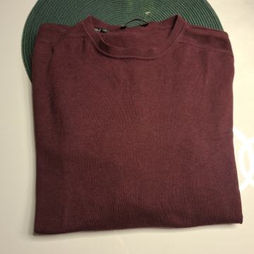 BORDO  PULOVER  VEL. XL