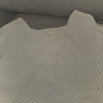 H&M bijela pletena majica