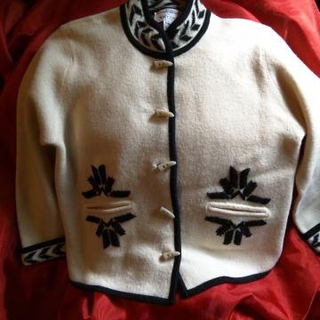 VESTA-vel.L- br.50-Vuna -KNITTING-Novo