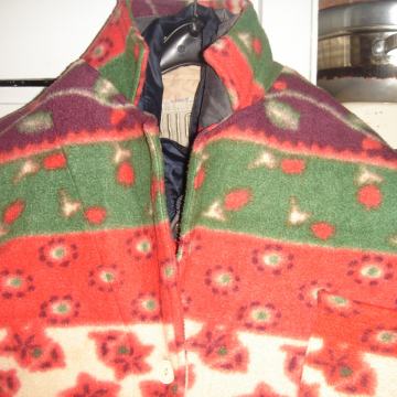 PRILIKA-Njemačka-Bavarska vesta na kopčanje ,vidi sliku!